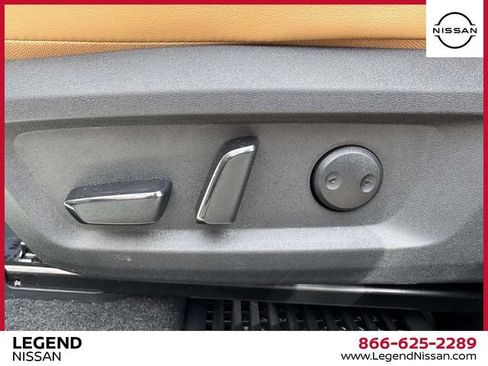 Used 2023 Nissan Rogue Platinum w/ Platinum Premium Package AWD/4WD image 19