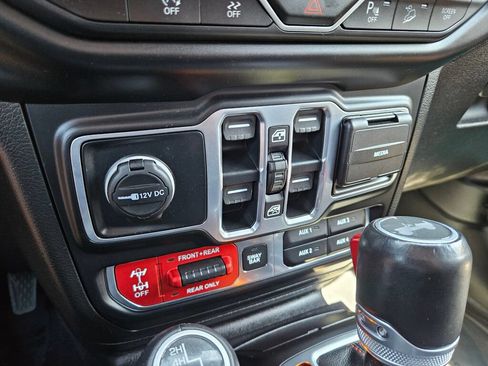 Used 2020 Jeep Wrangler Unlimited Rubicon AWD/4WD image 26