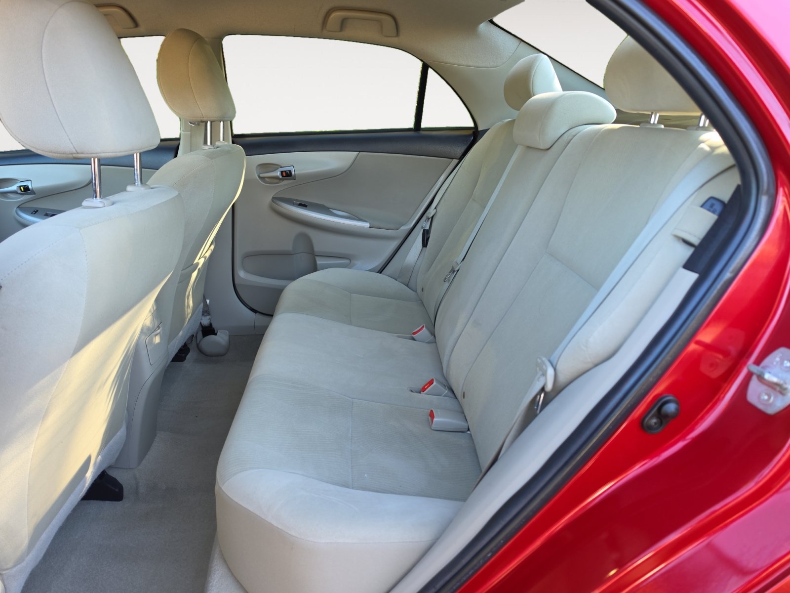 Used 2012 Toyota Corolla LE FWD image 13