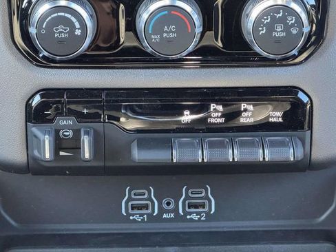 New 2026 RAM 1500 4x4 Crew Cab image 6