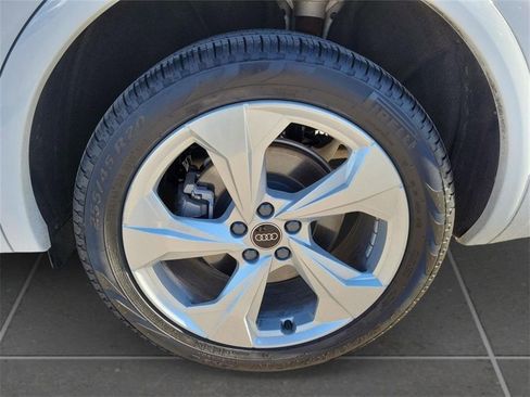 Used 2025 Audi Q5 2.0T Premium Plus w/ Premium Plus Package image 11