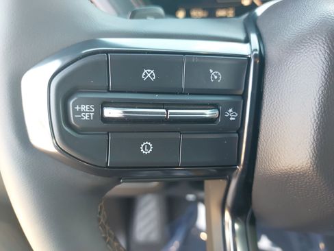 Used 2025 GMC Yukon AT4 image 19