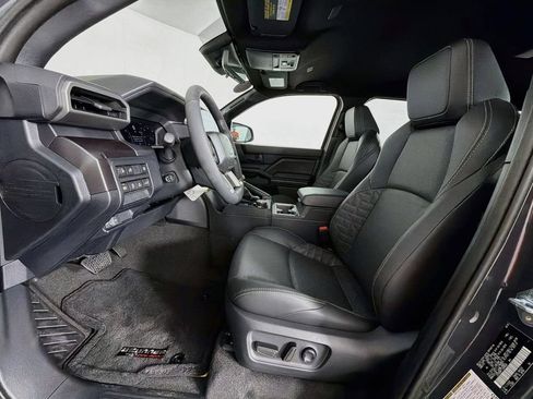 New 2026 Toyota 4Runner TRD Off-Road Premium AWD/4WD image 11