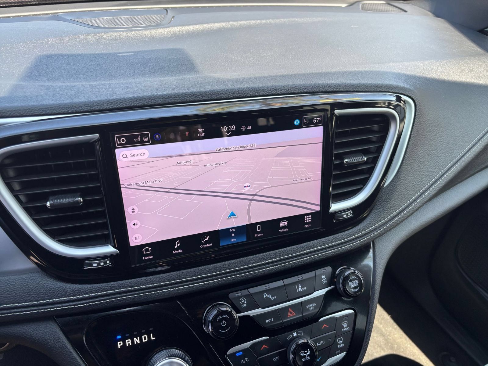 Used 2025 Chrysler Pacifica Limited FWD image 19