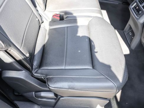 Used 2023 Volkswagen Atlas SE AWD/4WD image 37