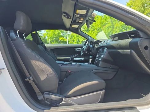 Used 2015 Ford Mustang Convertible w/ Equipment Group 051A RWD image 32