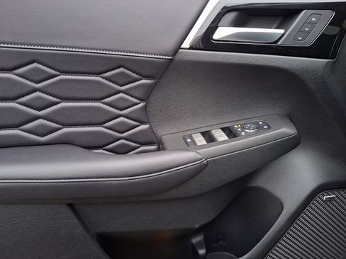 Used 2025 Mitsubishi Outlander SEL AWD/4WD image 11