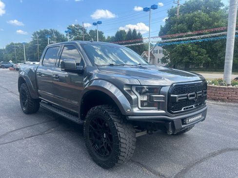 Used 2019 Ford F150 Raptor w/ Equipment Group 802A Luxury image 4