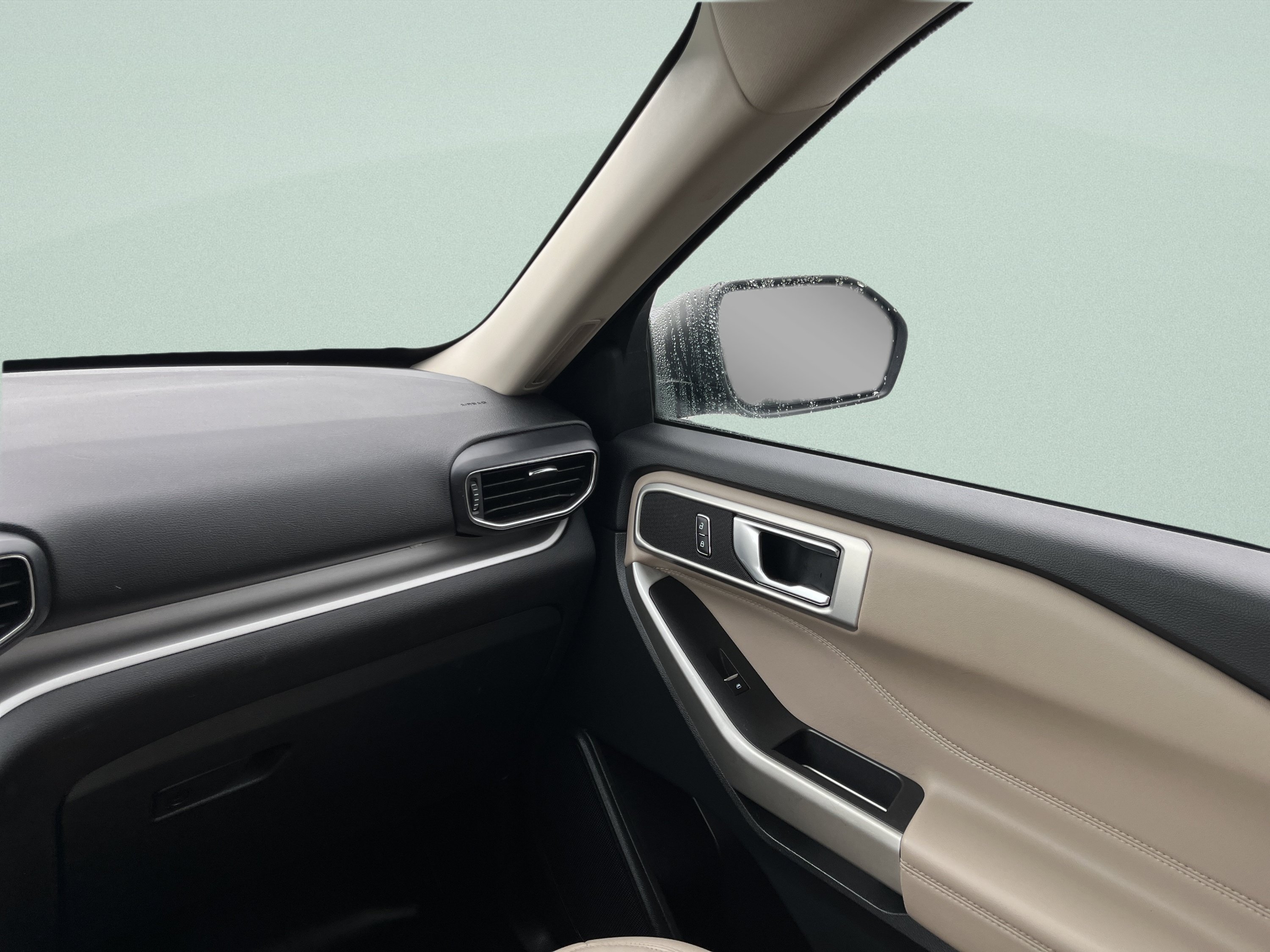 Used 2023 Ford Explorer XLT w/ Equipment Group 202A AWD/4WD image 28