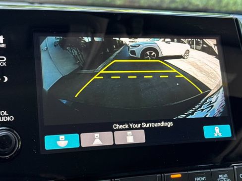Used 2018 Honda Odyssey EX image 19