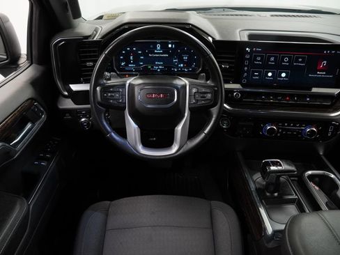 Used 2023 GMC Sierra 1500 Elevation w/ Preferred Package AWD/4WD image 12