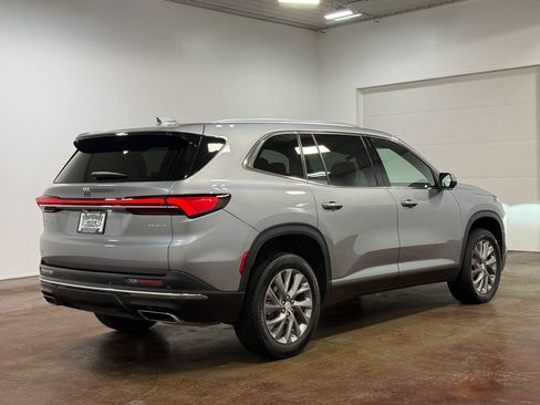 Used 2026 Buick Enclave Preferred AWD/4WD image 4