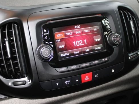 Used 2015 FIAT 500L Trekking FWD image 15