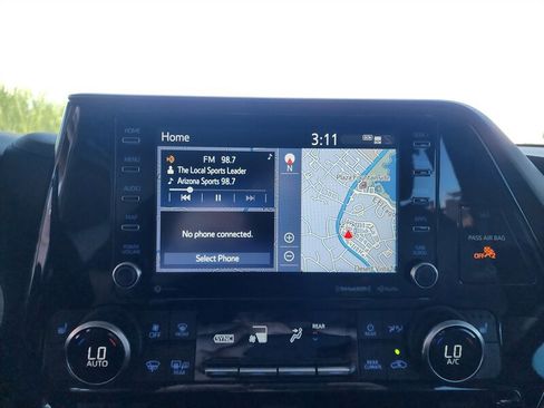 Used 2022 Toyota Highlander XLE image 39