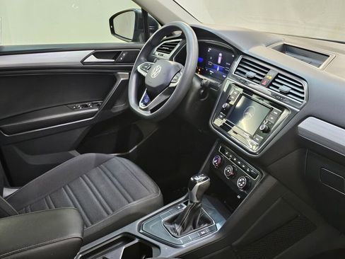 Used 2022 Volkswagen Tiguan S FWD image 10