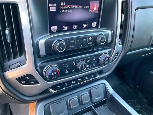 Used 2014 GMC Sierra 1500 SLT w/ SLT Crew Cab Value Package AWD/4WD image 33