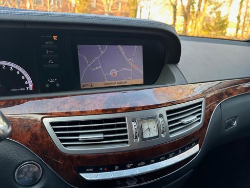 Used 2010 Mercedes-Benz S 550 image 32