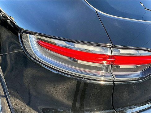Used 2020 Porsche Macan image 30