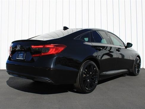 Used 2018 Honda Accord EX image 7