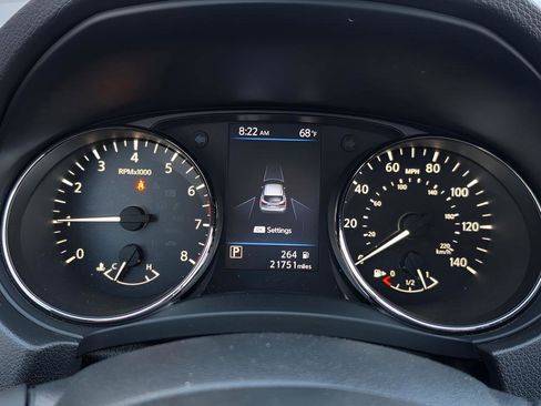 Used 2020 Nissan Rogue Sport SV image 10