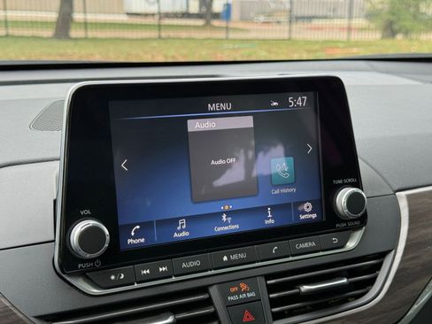 Used 2025 Nissan Altima 2.5 SV image 20