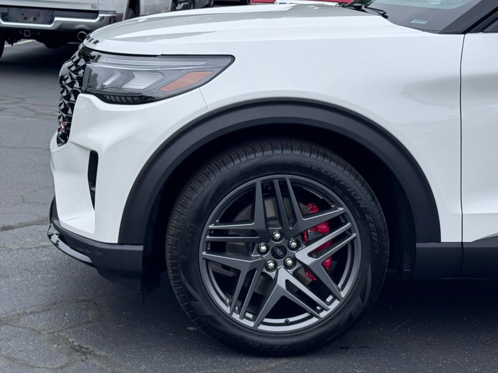 Used 2026 Ford Explorer ST AWD/4WD image 40