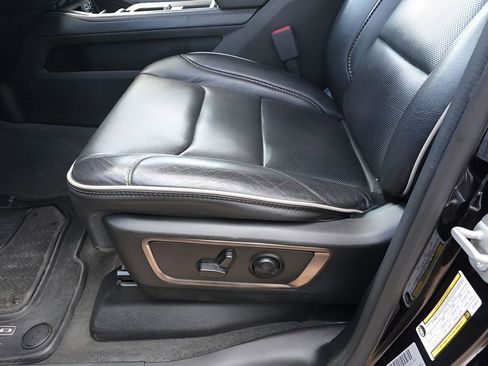 Used 2020 RAM 1500 Limited AWD/4WD image 24