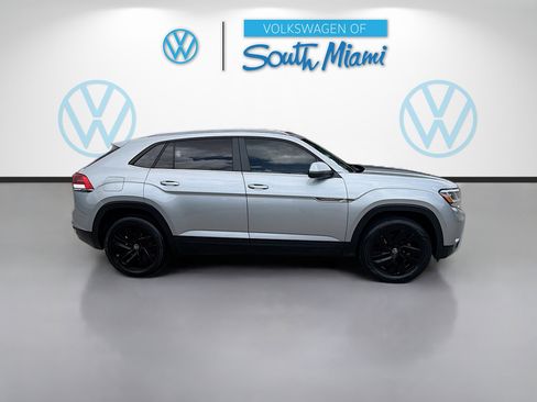 Used 2022 Volkswagen Atlas Cross Sport SE FWD image 8