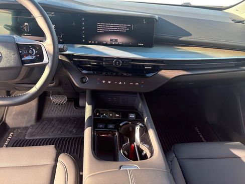 Used 2025 Nissan Murano SL w/ Cargo Package image 11