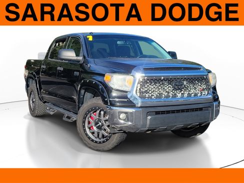 Used 2017 Toyota Tundra SR5 w/ SR5 Upgrade Package AWD/4WD image 1