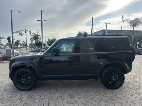 Used 2024 Land Rover Defender 110 S image 2