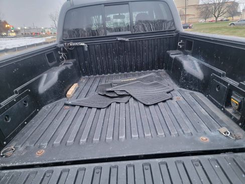 Used 2012 Toyota Tacoma 4x4 Double Cab image 10