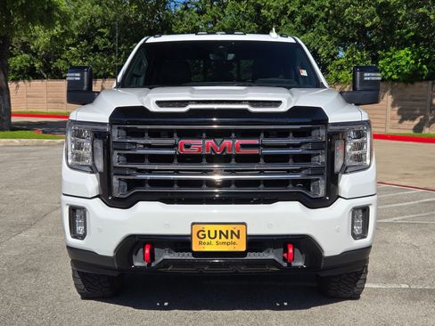 Used 2022 GMC Sierra 2500 AT4 w/ AT4 Premium Plus Package AWD/4WD image 8