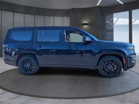 Used 2023 Jeep Grand Wagoneer Series III w/ Rear Seat Video Group 1 image 7