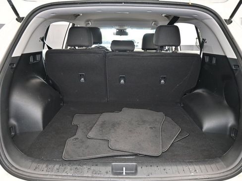 Used 2022 Kia Sportage LX image 32