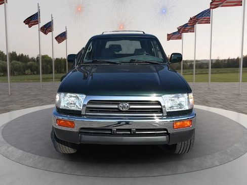 Used 1998 Toyota 4Runner SR5 w/ Preferred Equipment Group 1 AWD/4WD image 2