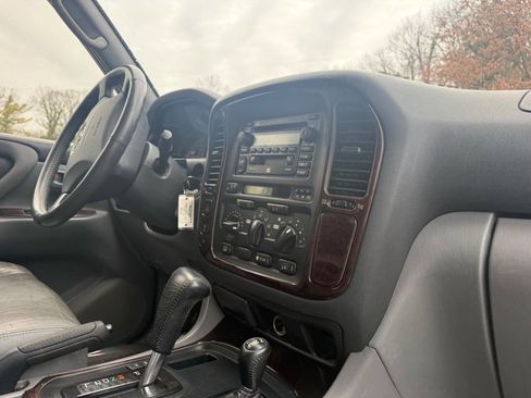Used 2001 Toyota Land Cruiser image 53