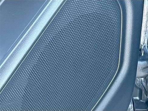 Used 2025 Ford Explorer Active w/ Active Comfort Package image 19