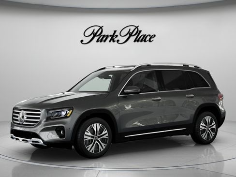 Used 2026 Mercedes-Benz GLB 250 image 2