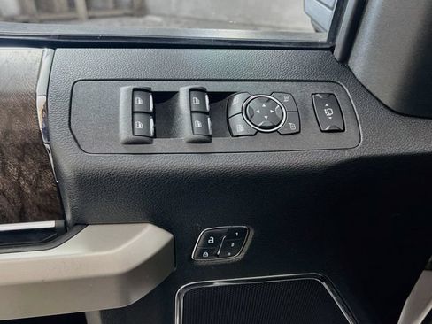 Used 2018 Ford F250 Lariat w/ Tow Technology Bundle AWD/4WD image 12