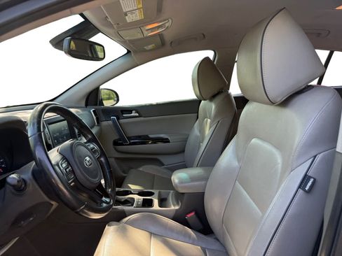 Used 2018 Kia Sportage EX FWD image 11