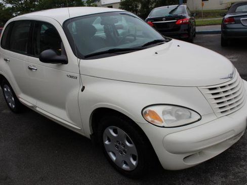 Used 2005 Chrysler PT Cruiser Touring FWD image 9