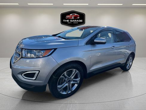 Used 2017 Ford Edge Titanium w/ Equipment Group 301A image 3