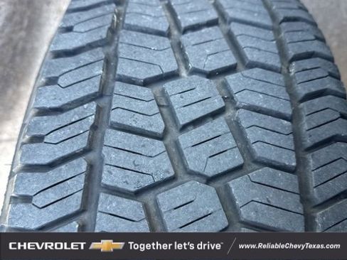 Used 2022 Chevrolet Silverado 1500 LT w/ Z71 Off-Road Package image 31