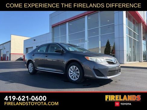 Used 2012 Toyota Camry LE FWD image 1