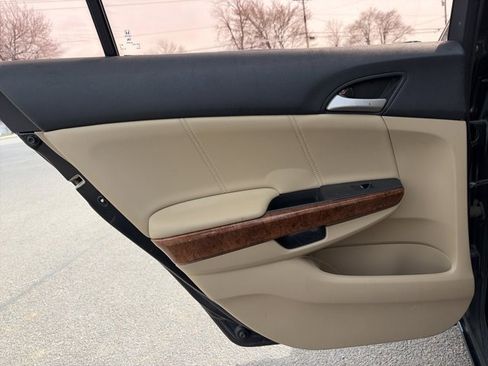 Used 2012 Honda Accord EX-L image 9