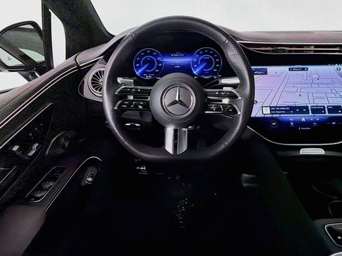 Certified 2022 Mercedes-Benz EQS 580 4MATIC Sedan image 5