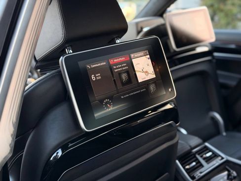 Used 2018 BMW M760i xDrive AWD/4WD image 83