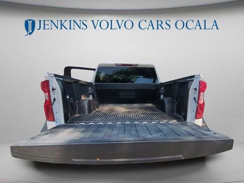 Used 2025 Chevrolet Silverado 1500 LT RWD image 9