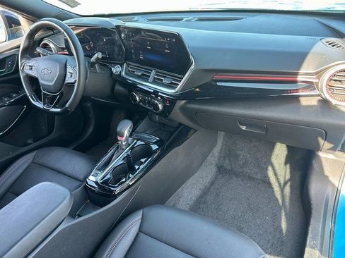 Used 2025 Chevrolet Trax RS w/ Sunroof Package image 31